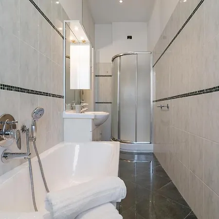 Elegant In Apartamento